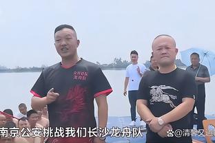 天空记者：利物浦总监施马特克将会离任，他目前计划退居二线